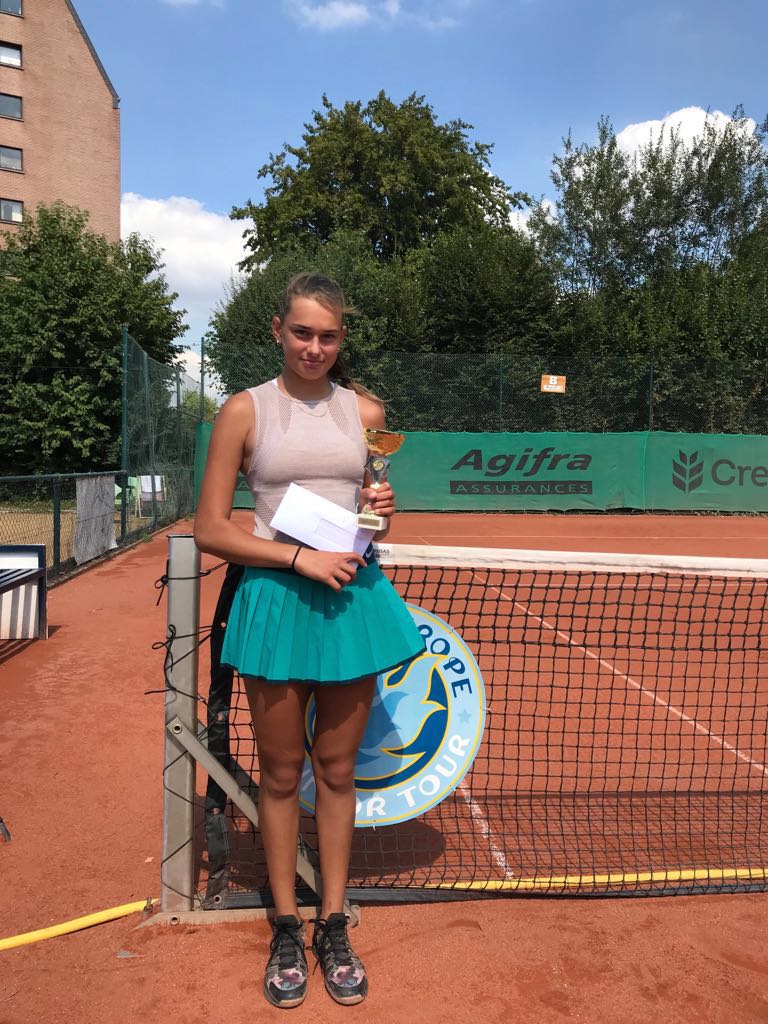 Арина Сучкова, тренирующаяся в нашей академии по системе теннис плюс образование, заняла первое место в Бельгии!